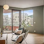 Wow! Fjord View - Designer Apartment, 2 Bedrooms, Sleeps 6 People *