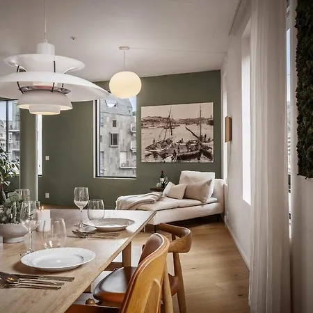 Wow! Fjord View - Designer Apartment, 2 Bedrooms, Sleeps 6 People