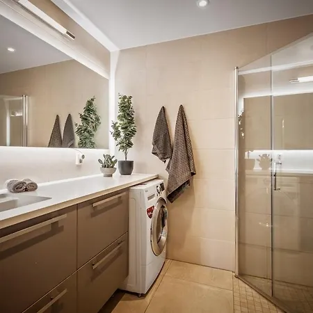 Wow! Fjord View - Designer Apartment, 2 Bedrooms, Sleeps 6 People