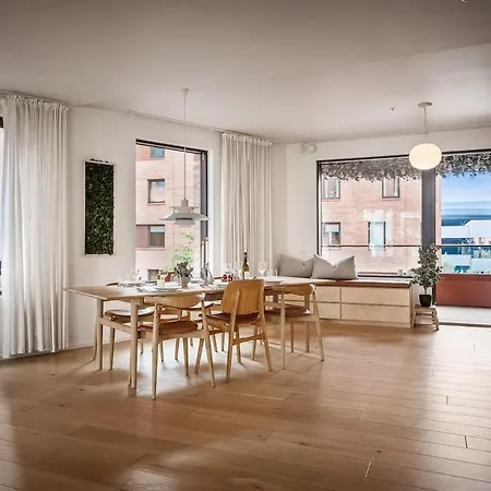 Wow! Fjord View - Designer Apartment, 2 Bedrooms, Sleeps 6 People